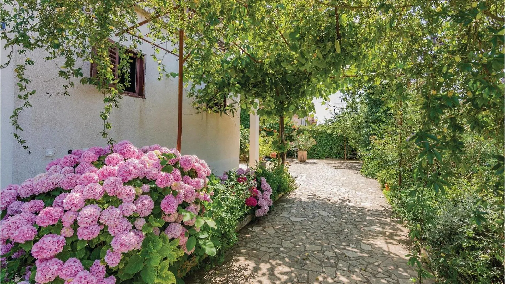 Beautiful Apartment In Vodnjan With Wifi 0*,