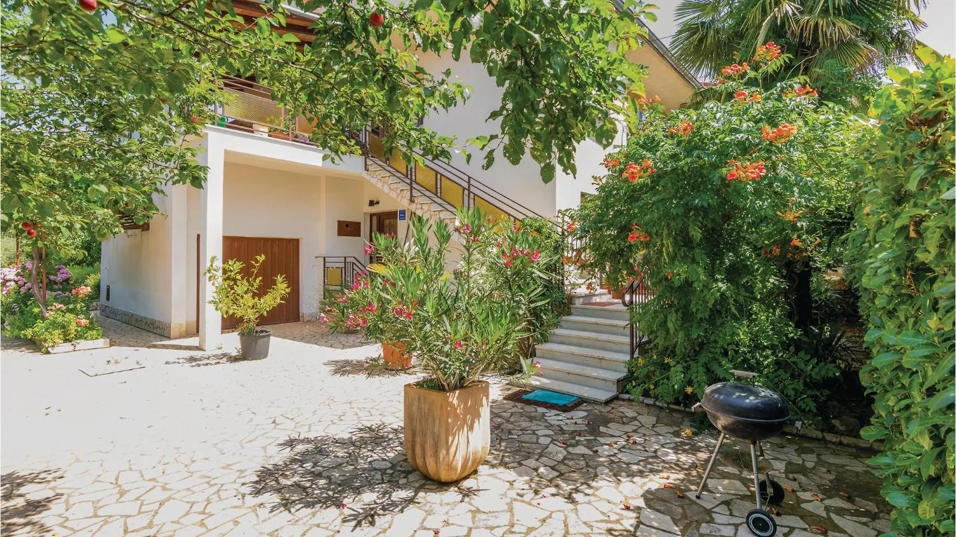 Beautiful Apartment In Vodnjan With Wifi
